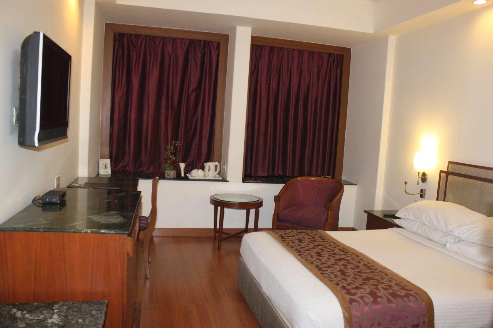 Hotel Maurya Patna Patna  Kültér fotó