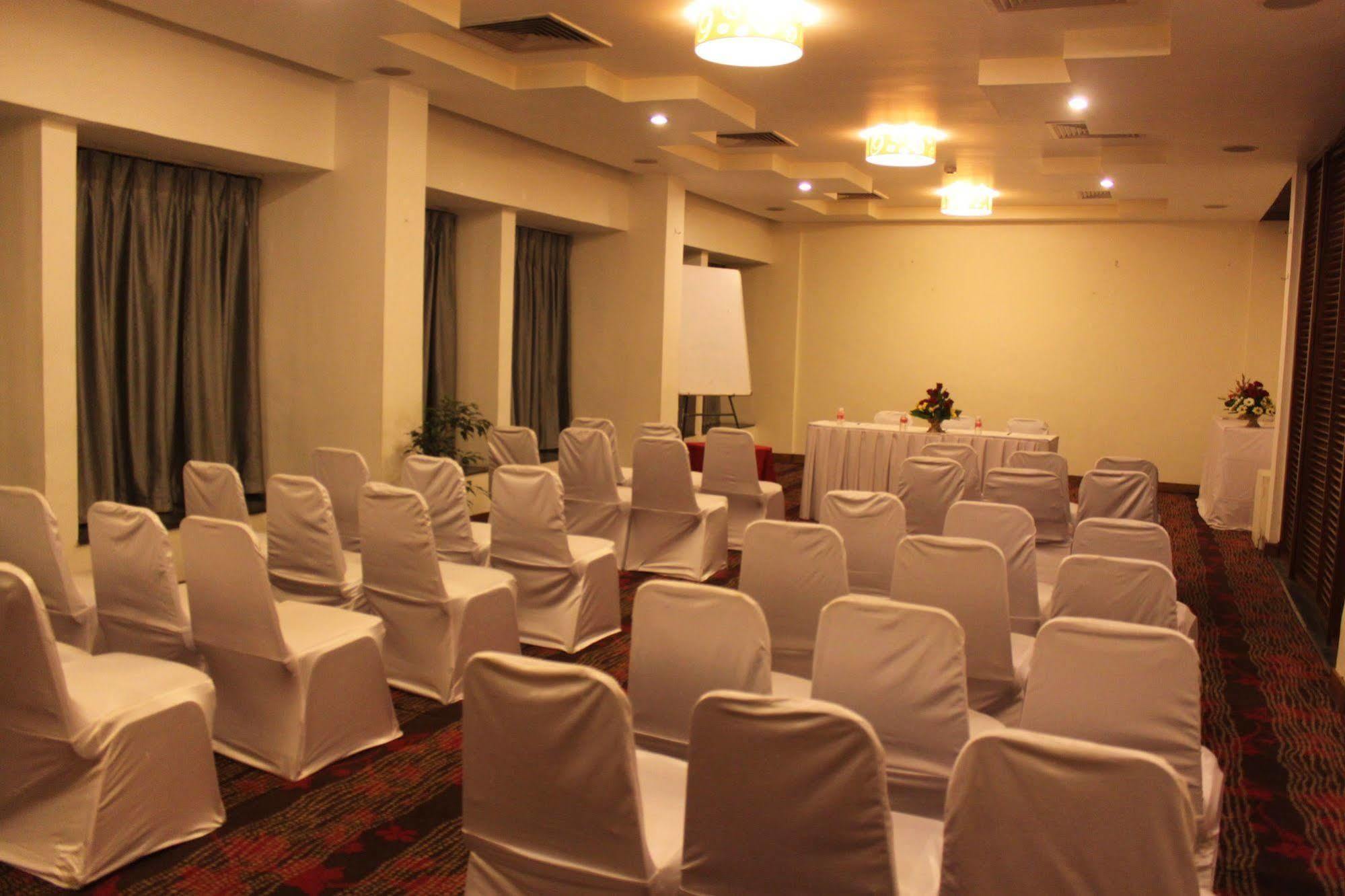 Hotel Maurya Patna Patna  Kültér fotó