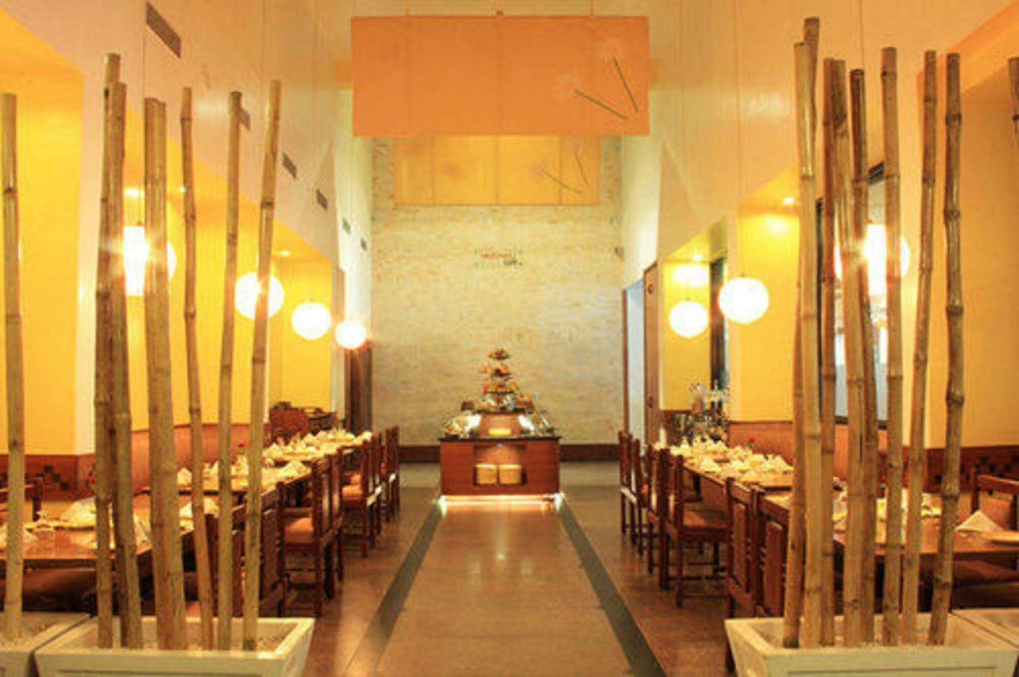 Hotel Maurya Patna Patna  Kültér fotó